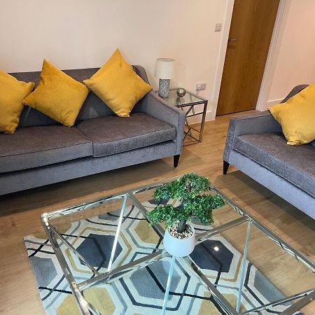 Lovely 2 Bed Apartment In Leeds Centre Zewnętrze zdjęcie