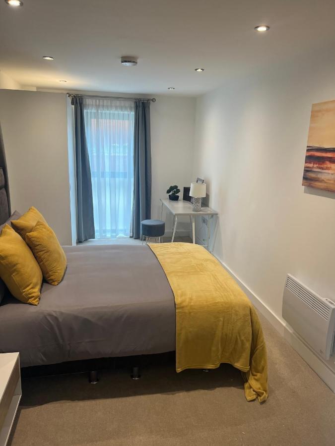 Lovely 2 Bed Apartment In Leeds Centre Zewnętrze zdjęcie