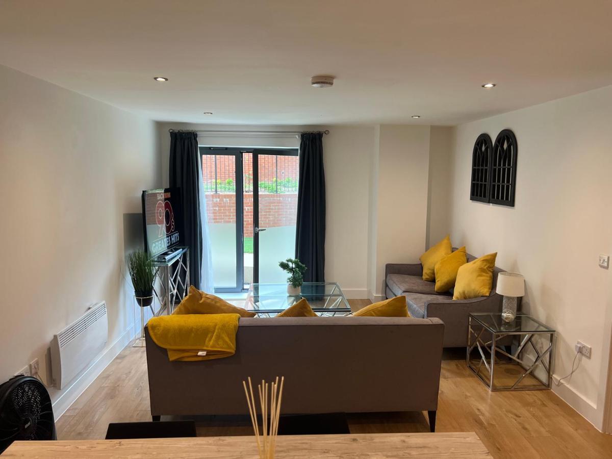 Lovely 2 Bed Apartment In Leeds Centre Zewnętrze zdjęcie